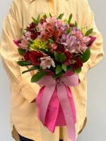 Minimalista - Buquê de Astromelias coloridas - Imagem 2