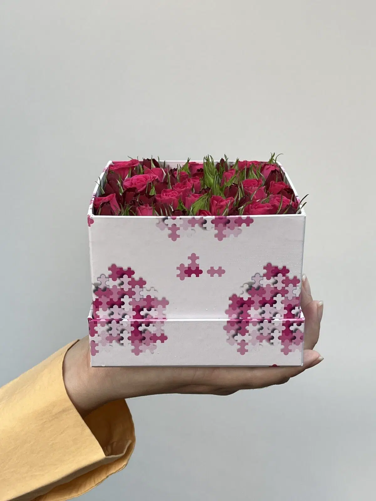 Love Me Tender - Box de Mini Rosas Vermelhas e Pink - Imagem 3