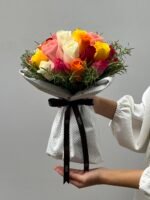 Brise - Buquê de 18 Rosas Coloridas - Imagem 2