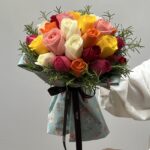 Arco-íris - Buquê de 18 Rosas Coloridas
