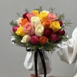Brise - Buquê de 18 Rosas Coloridas
