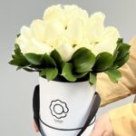White Roses - Box com 18 Rosas Brancas