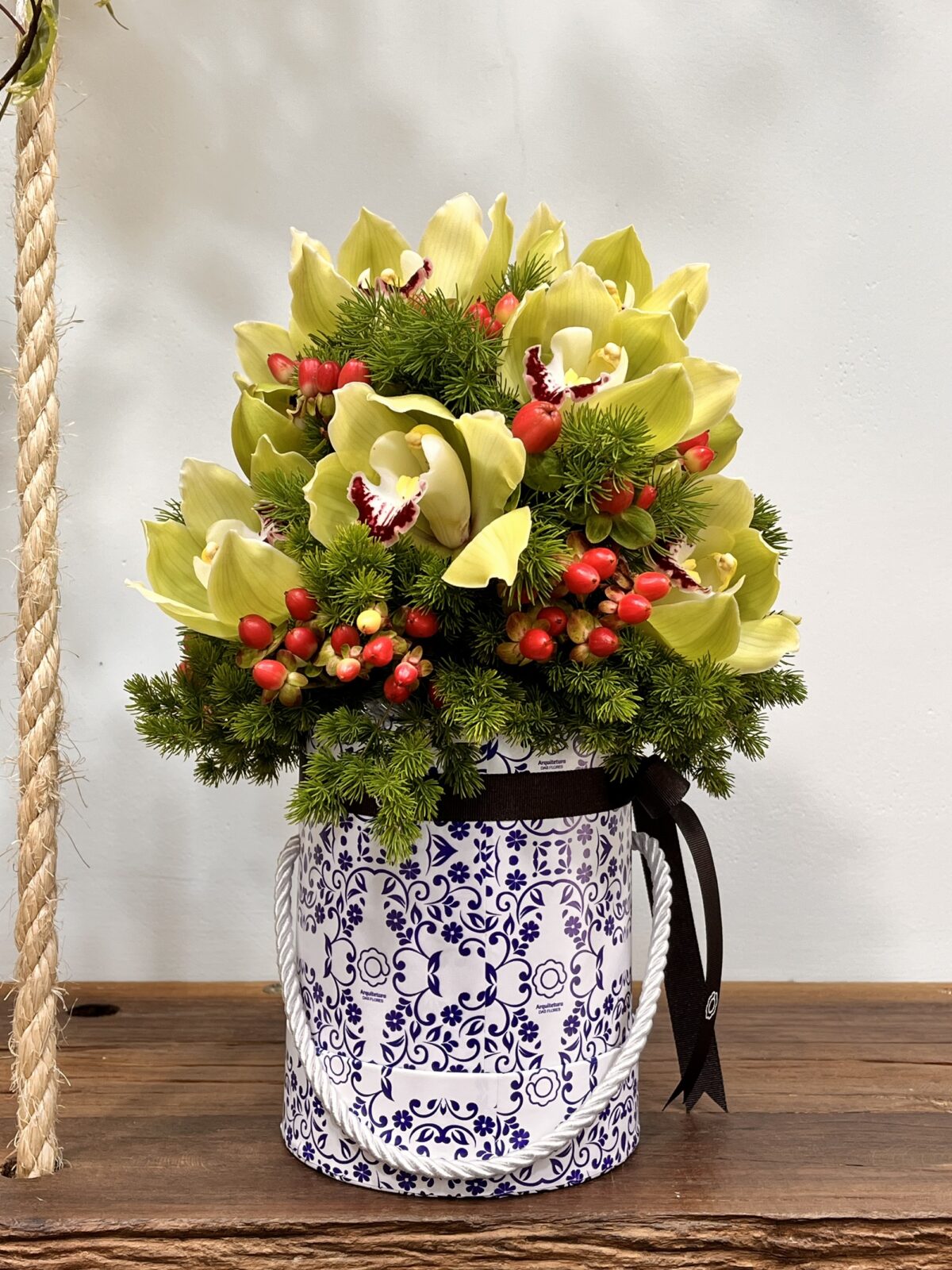 Menton - Arranjo de Orquideas Cymbidium - Imagem 1