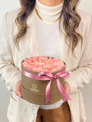 amanhecer arranjo box com mini rosas cor de rosa arquitetura das flores porto alegre 1