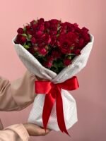Classique - Buquê de Mini Rosas Vermelhas