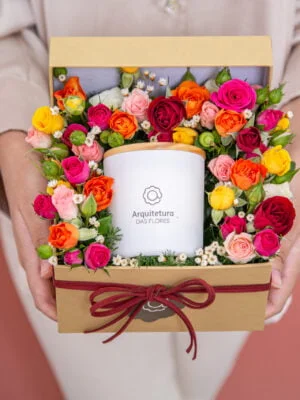 jasmine breeze box com mini rosas e vela arquitetura das flores porto alegre scaled