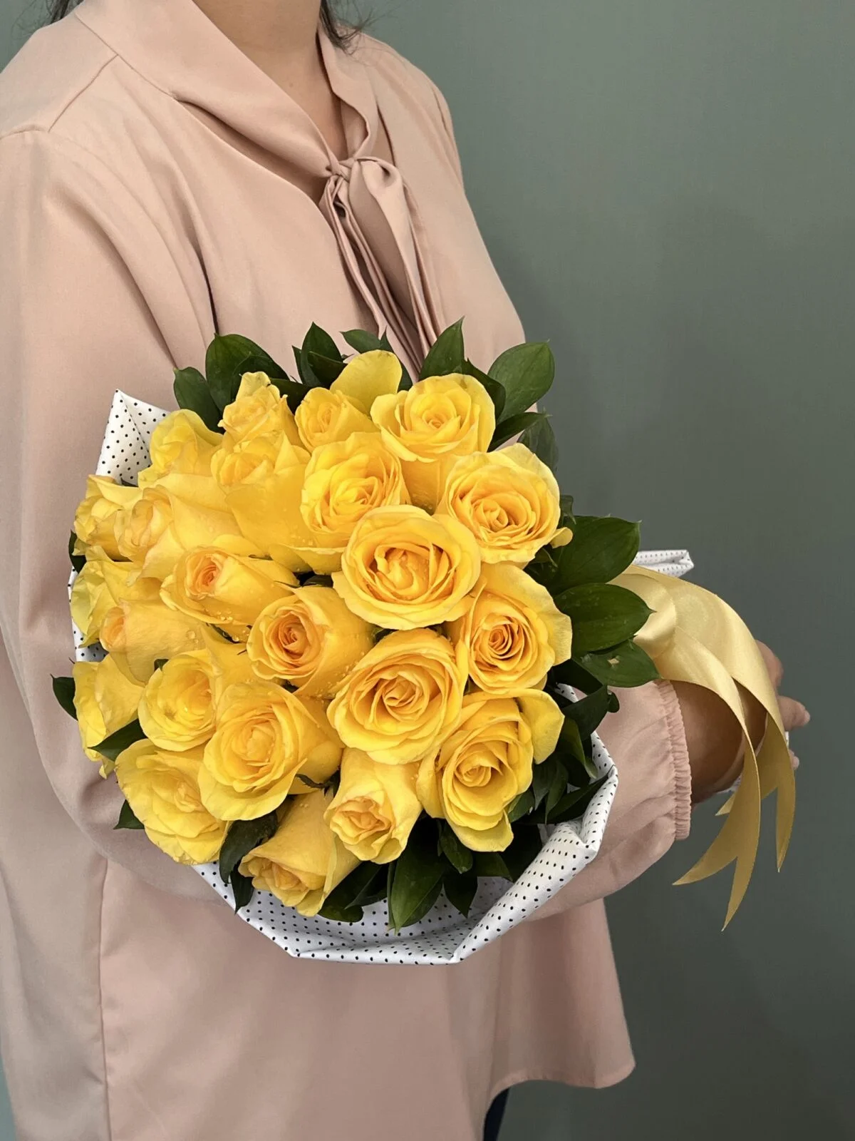 Leonessa - Buquê de 18 Rosas amarelas - Imagem 3