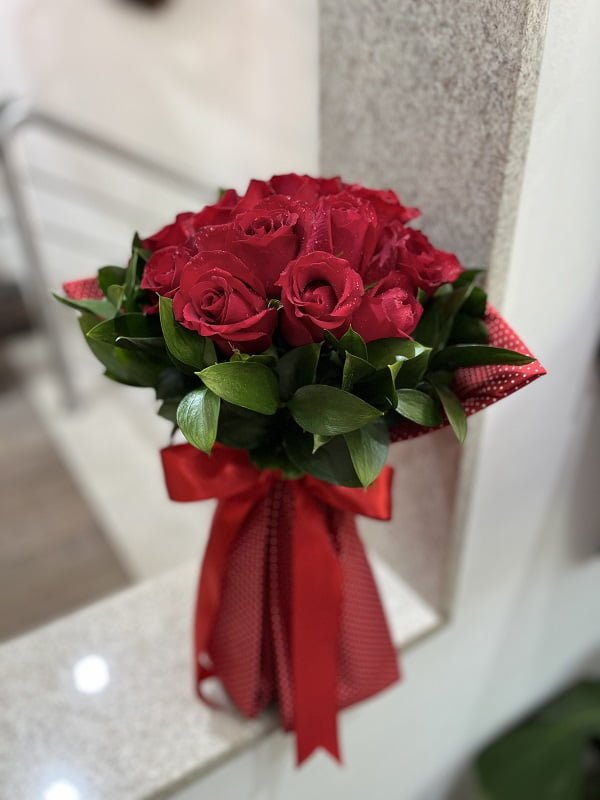 nectar buque com 18 rosas vermelhas arquitetura das flores porto alegre 2