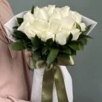 Ópera Garnier - Buquê de 18 Rosas Brancas