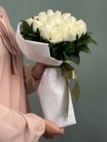 Ópera Garnier - Buquê de 18 Rosas Brancas - Imagem 2