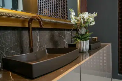 Presente para festa de formatura, conheça 5 flores e + 1 dica 2 Vaso de orquídea branca.