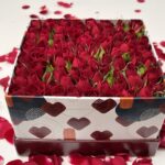 Amor Eterno - Caixa de Mini Rosas Vermelhas