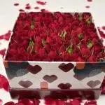 Amor Eterno - Caixa de Mini Rosas Vermelhas