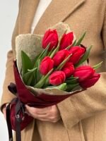 Rubro - Buquê com 10 Tulipas Vermelhas