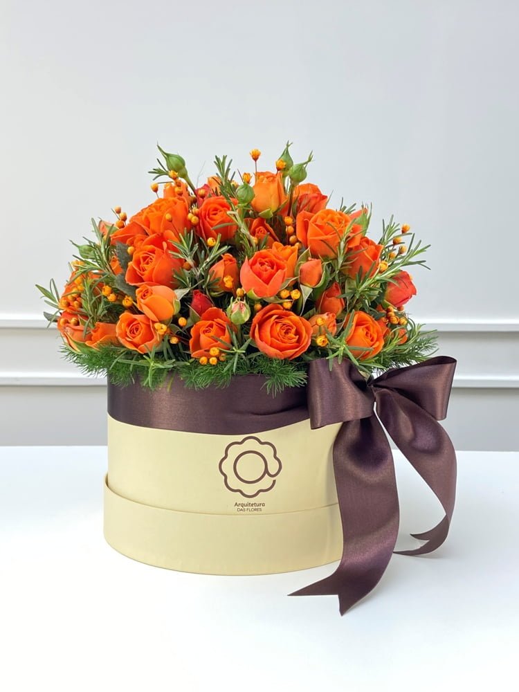 lilaceas box com mini rosas cor de laranja arquitetura das flores porto alegre 1