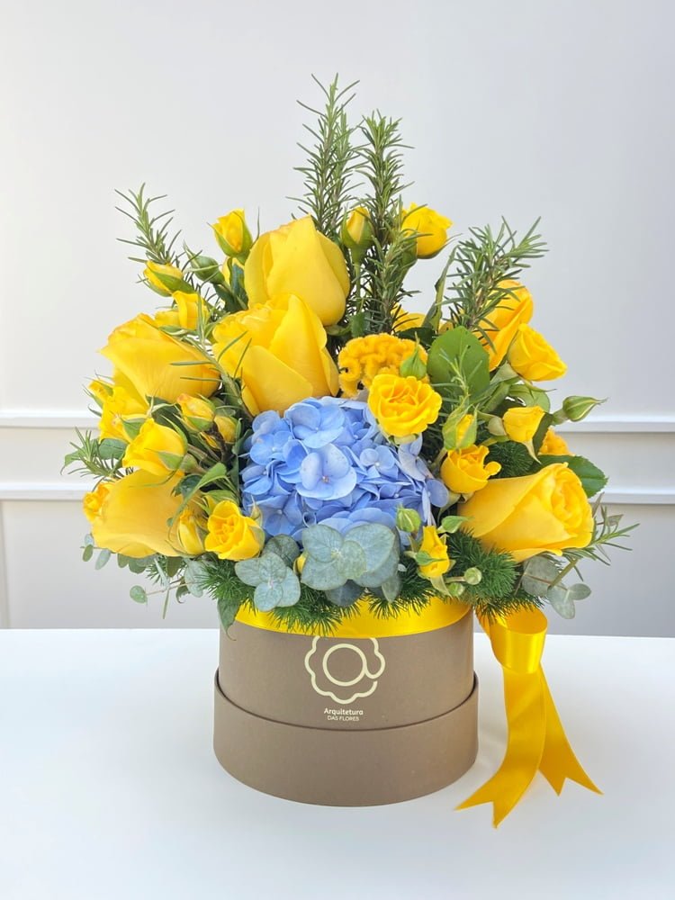 princeton box com hortensias rosas celosias e mini rosas arquitetura das flores porto alegre 2
