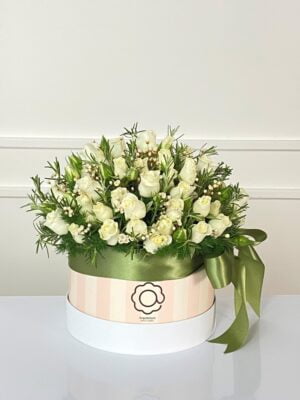 ravenna box com mini rosas brancas arquitetura das flores porto alegre