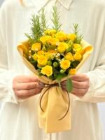 Camille Claudel - Mini Buquê de Mini Rosas Amarelas