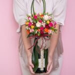 Charmat - Arranjo de Mini Rosas e Espumante