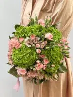 Vogue - Buquê de Hortênsias e Cravinas - Imagem 2