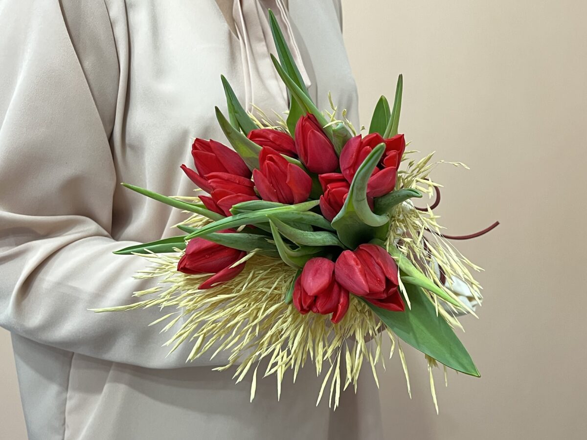 Living Flame - Buquê de 10 Tulipas - Imagem 2