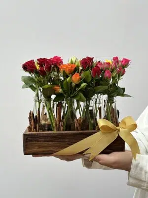 Sweetness - Arranjo de Mini Rosas Coloridas