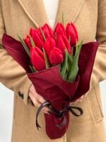 Burning love - Buquê de 10 Tulipas Vermelhas - Imagem 2