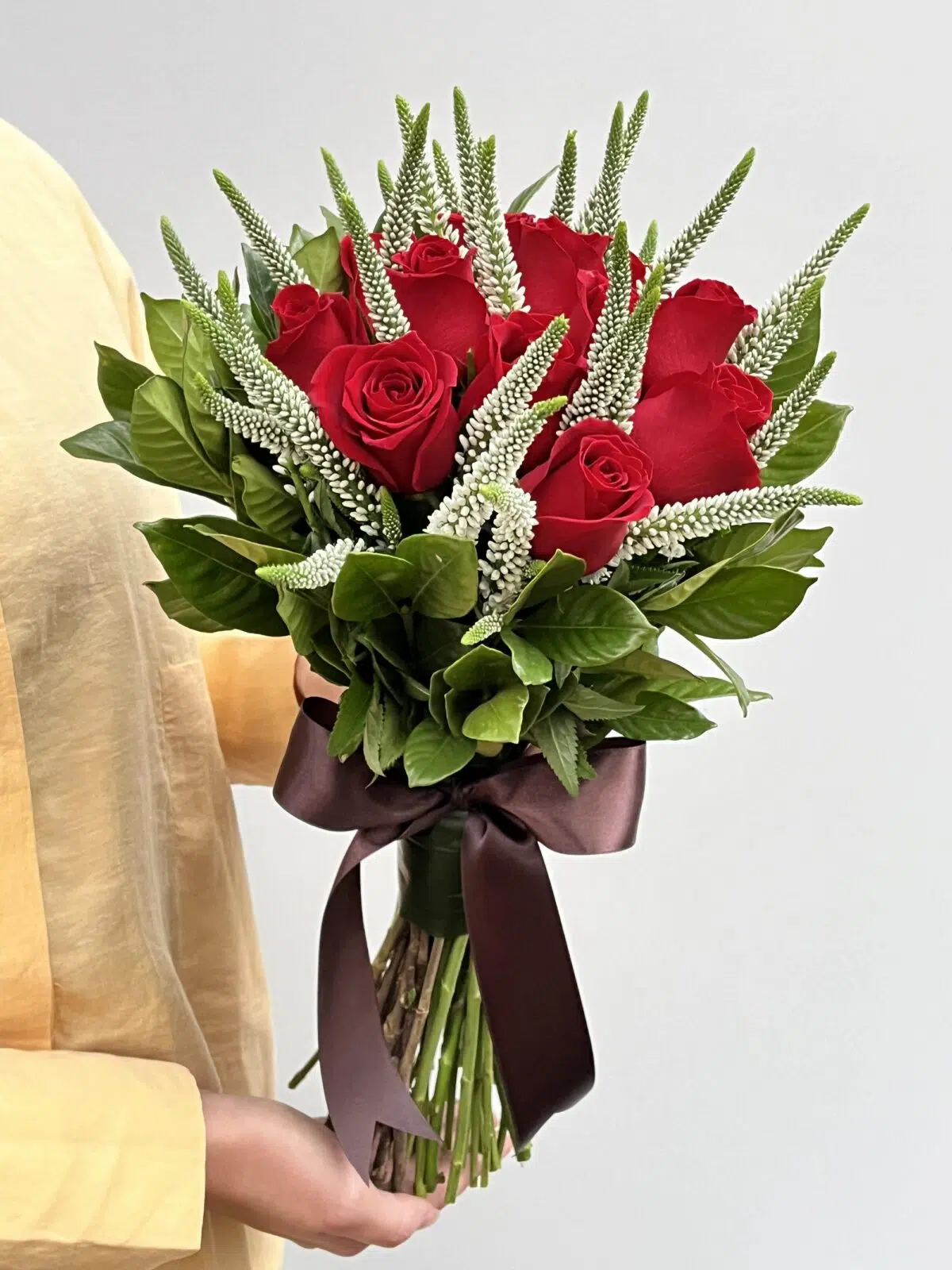Kiss me Quick - Buquê de 12 Rosas e Verônicas - Imagem 2