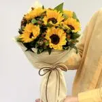 Little Tiger - Buquê de Girassol e Hypericum