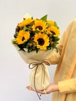 Little Tiger - Buquê de Girassóis e Hypericums