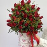 Renoir - Box com 50 Rosas Vermelhas