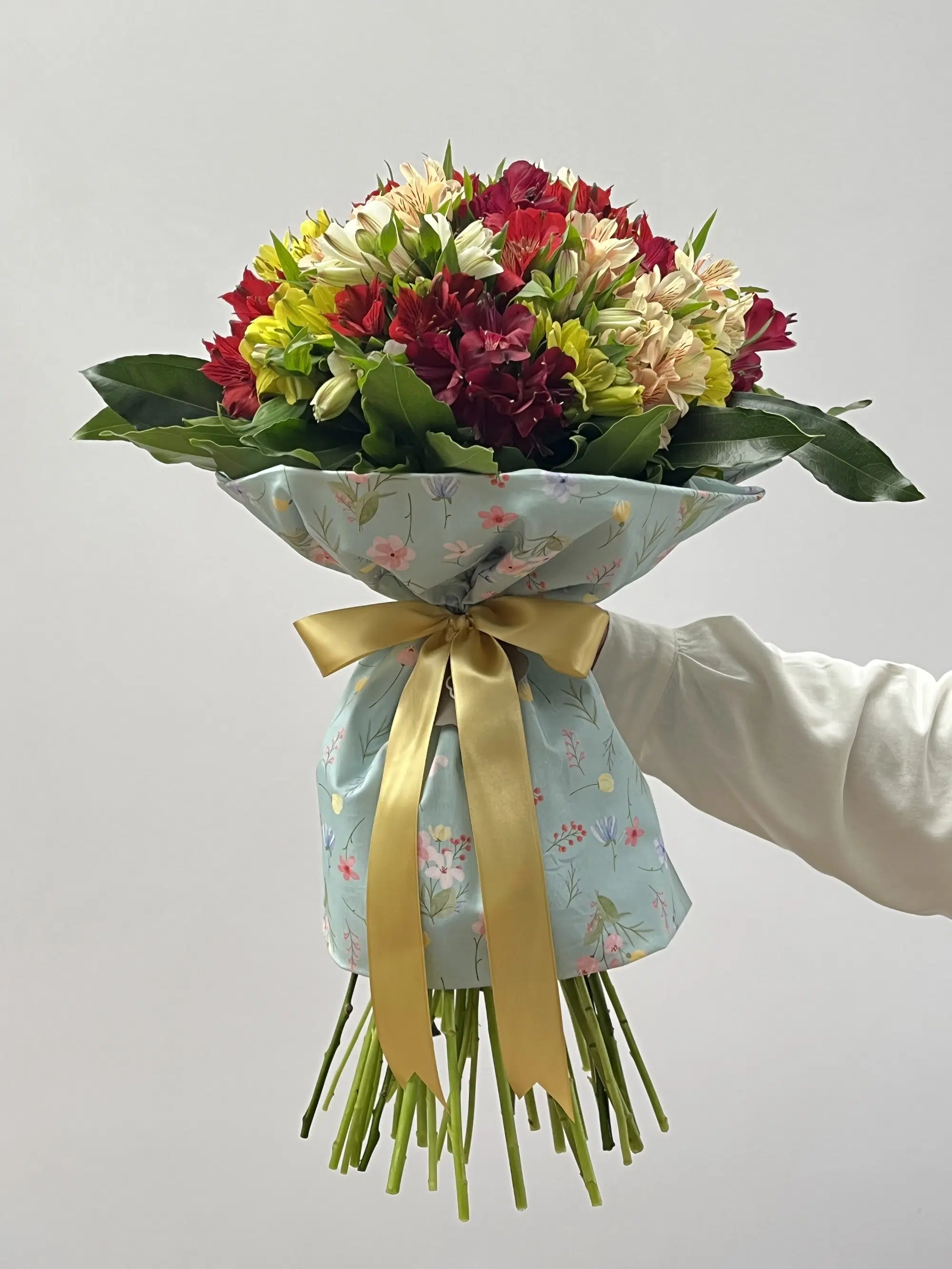 Comprar flores em porto alegre (1) Sintonia - Buquê de Astromelias Coloridas - Imagem 1