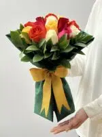 Spello - Buquê de 18 Rosas Coloridas