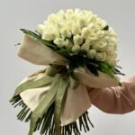 Taj Mahal - Buquê de 100 Rosas Brancas