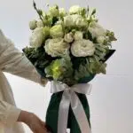 Mousseline - Buquê de Lisianthus e Mini Rosas