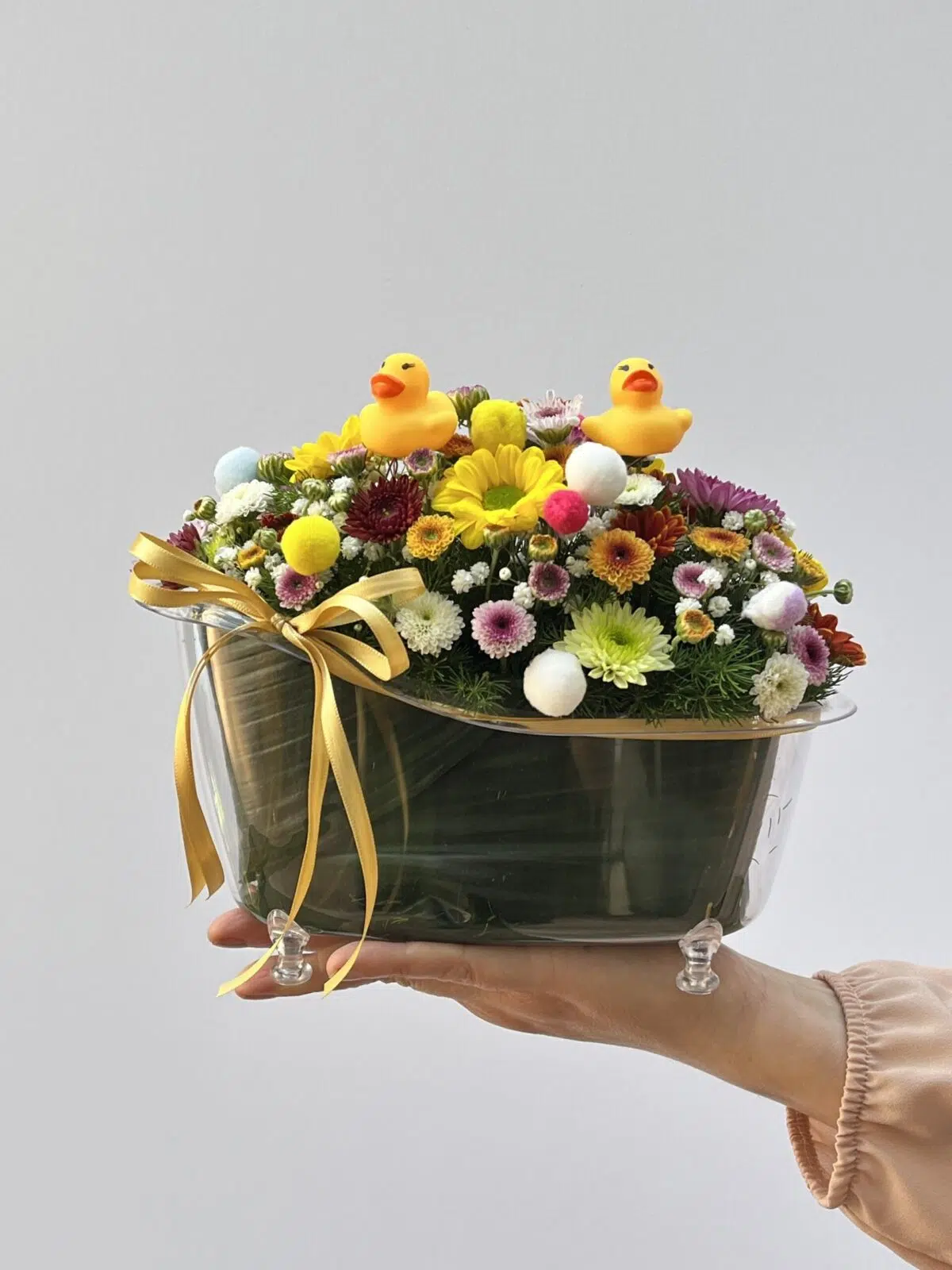 Patinho Qua Qua - Arranjo de Flores do Campo em Banheirinha e Patinhos - Imagem 1