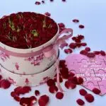 San Valentin - Box com Mini Rosas vermelhas e Quebra-Cabeça romântico