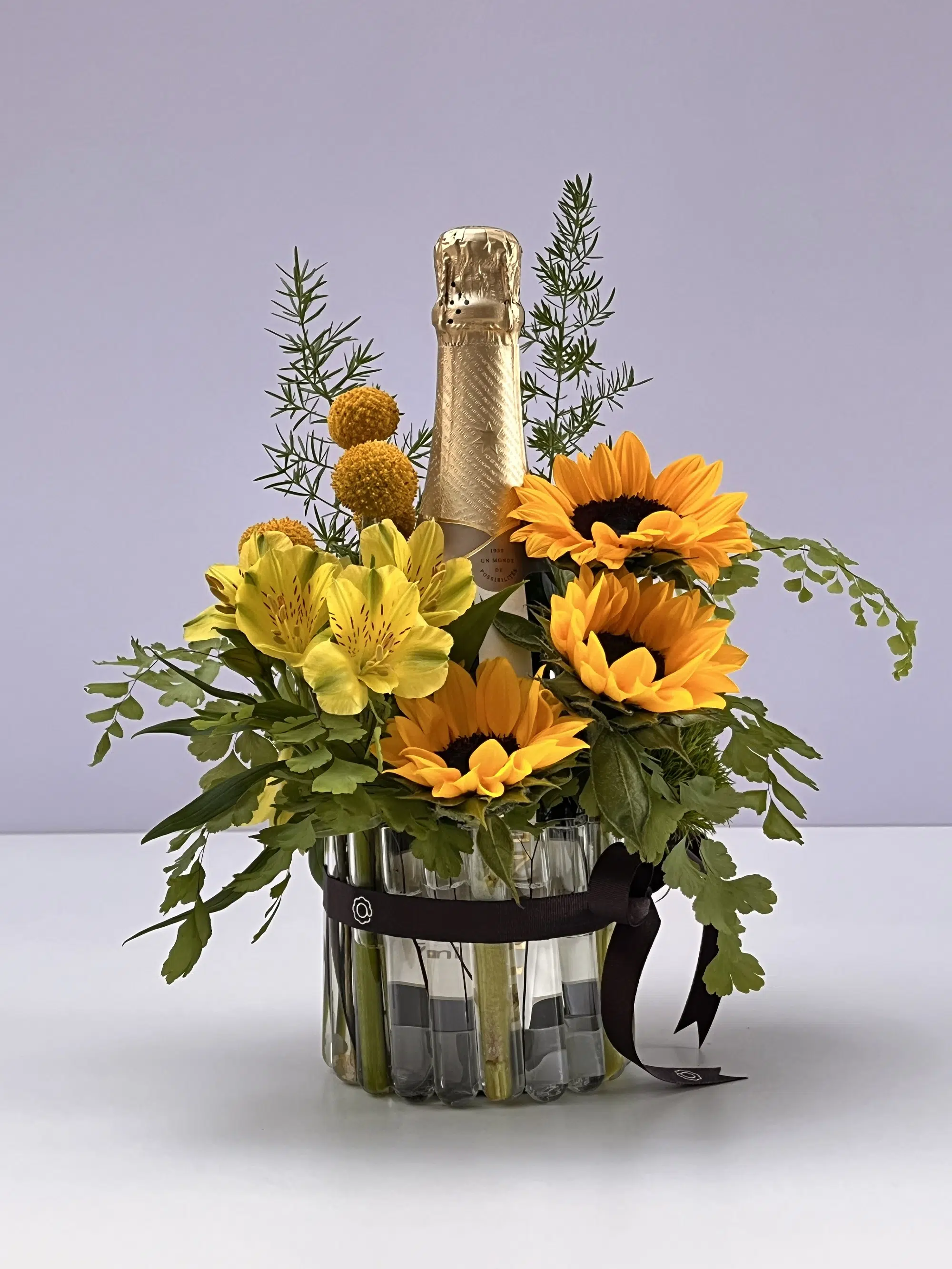 IMG_4301 Kansas - Arranjo de Girassol e Espumante - Imagem 1