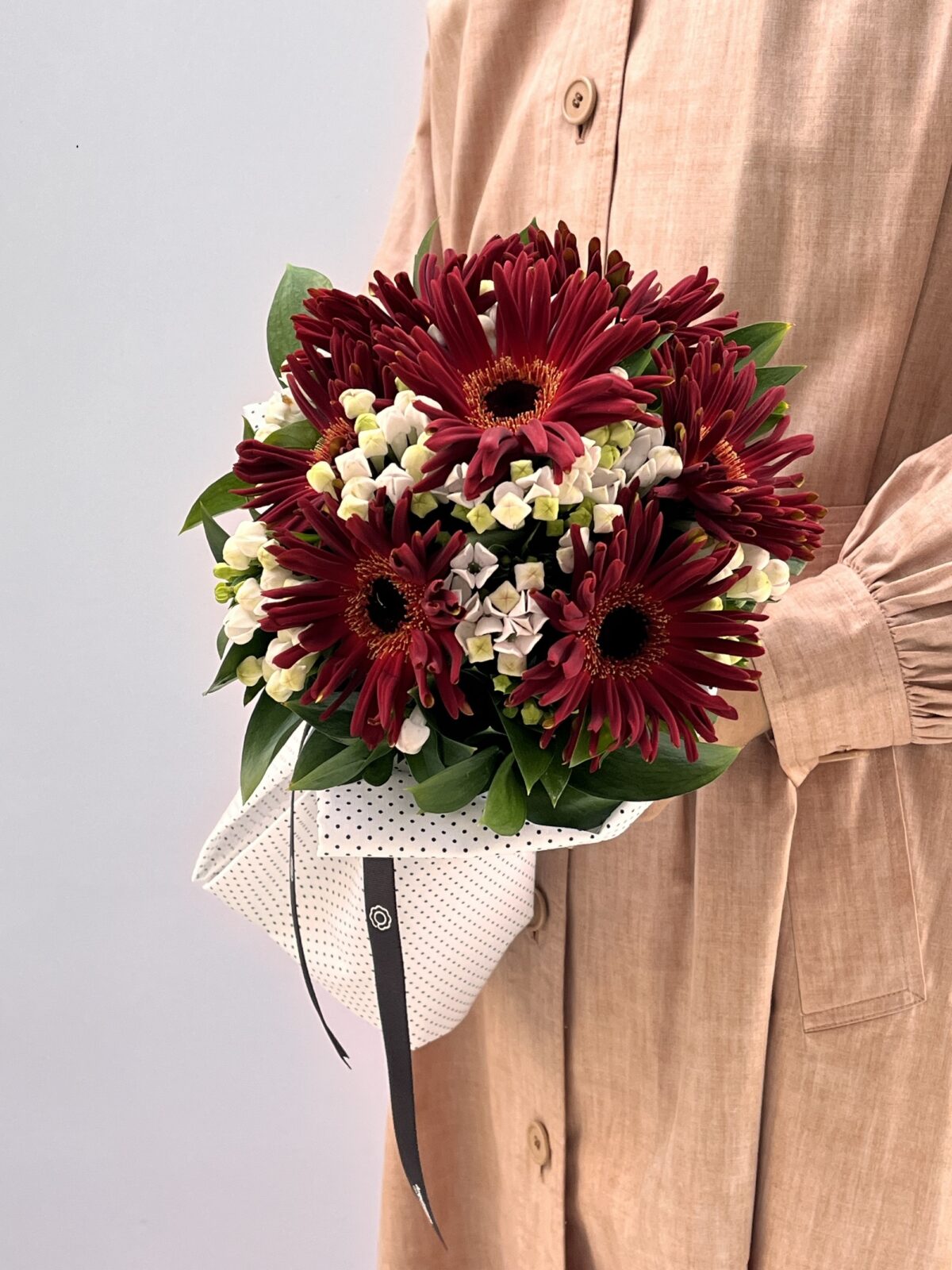 Reine - Buquê de Gerberas e Bouvardias - Imagem 2