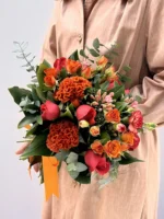 Laranjal - Buquê de rosas laranja, Mini Rosas e Celosias