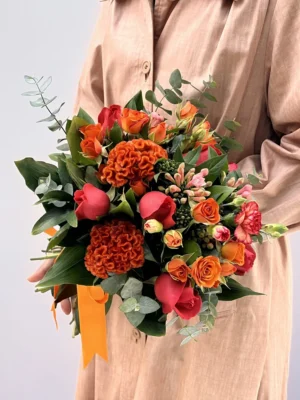 Laranjal - Buquê de rosas laranja, Mini Rosas e Celosias
