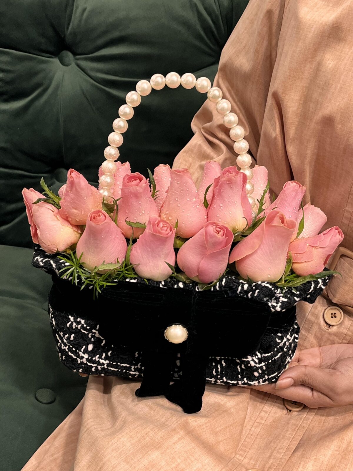 Maison Gabrielle - Arranjo de Rosas em bolsa - Imagem 1