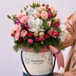 Céu de Primavera - Box de Hortências, Cravinas e Mini Rosas.