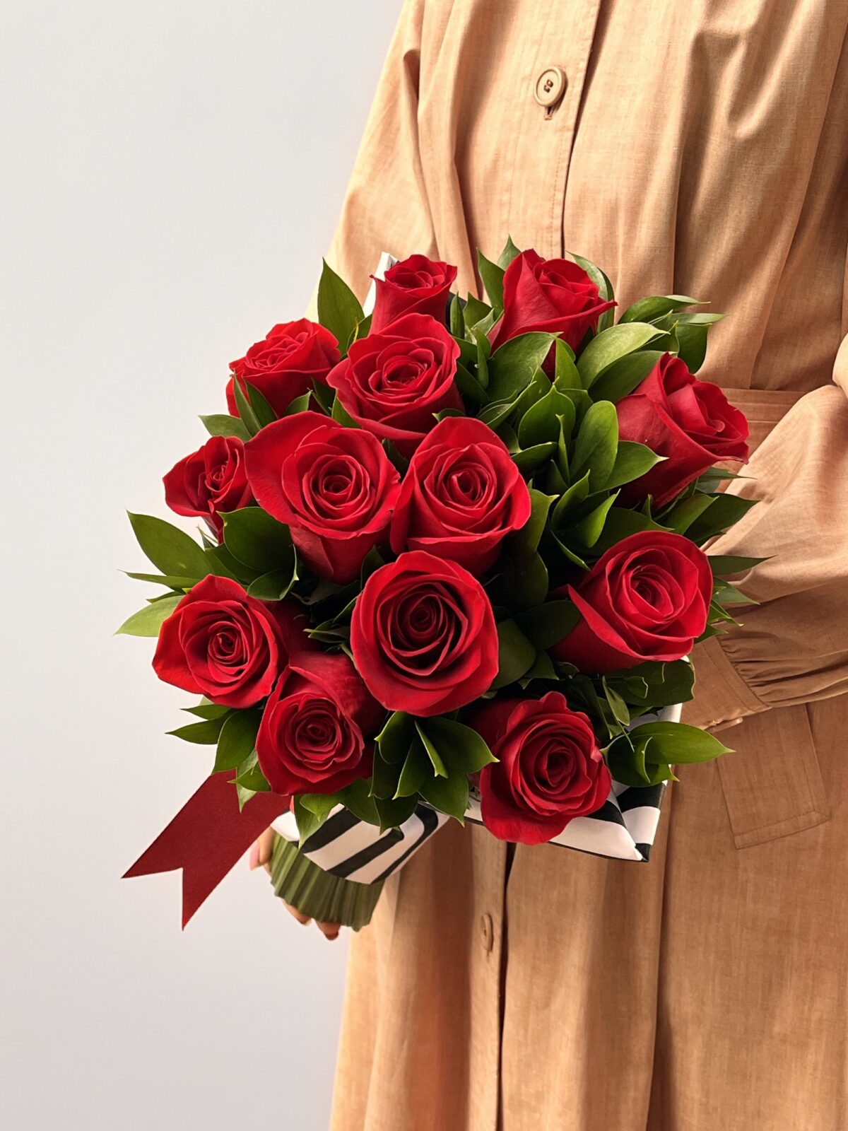 Glory of Love - Buquê de 12 Rosas Vermelhas - Imagem 2