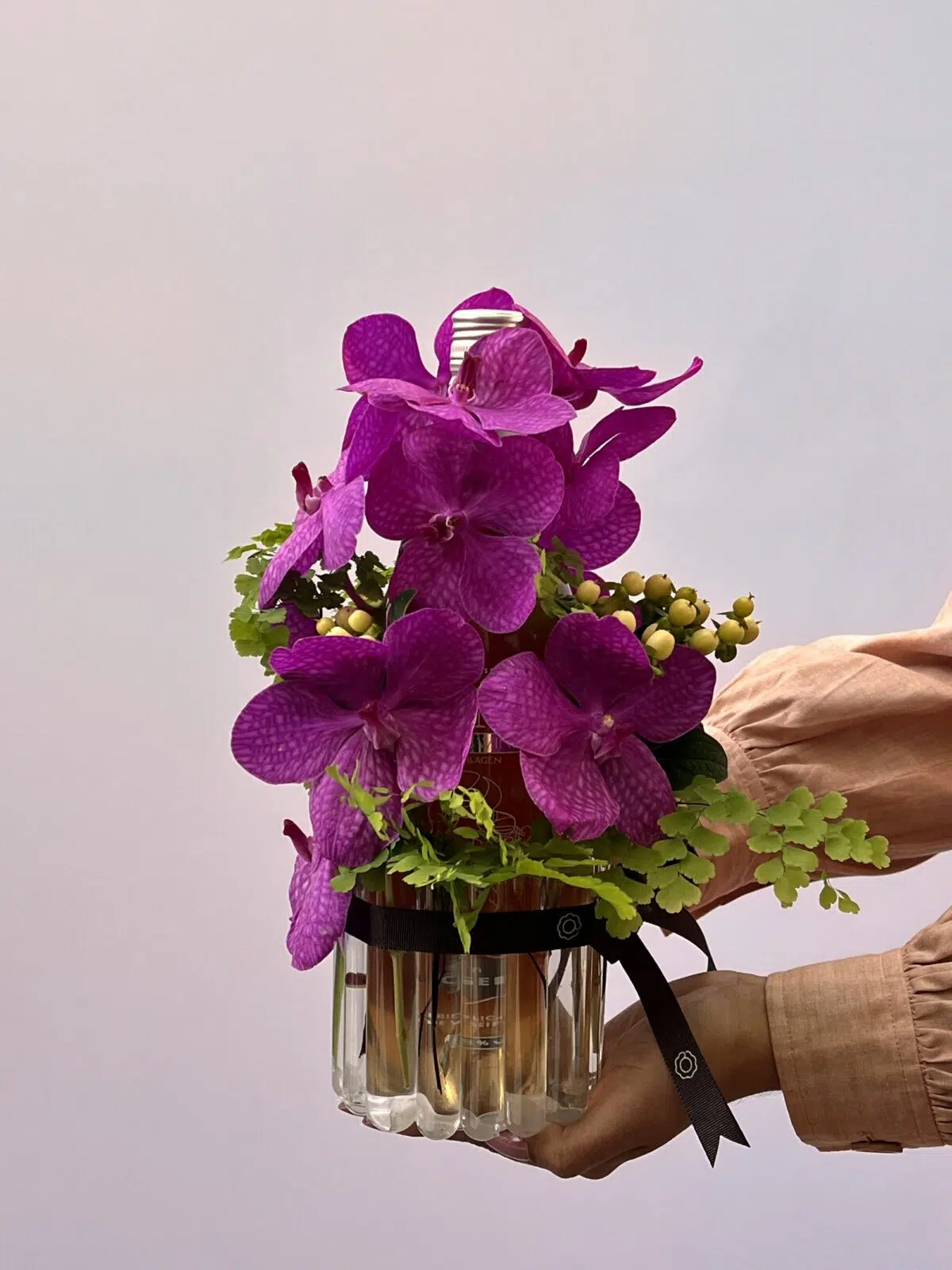 Roses Wine - Espumante com Orquídeas Vanda - Imagem 1