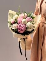 Suspiro Floral - Buquê de Peônias