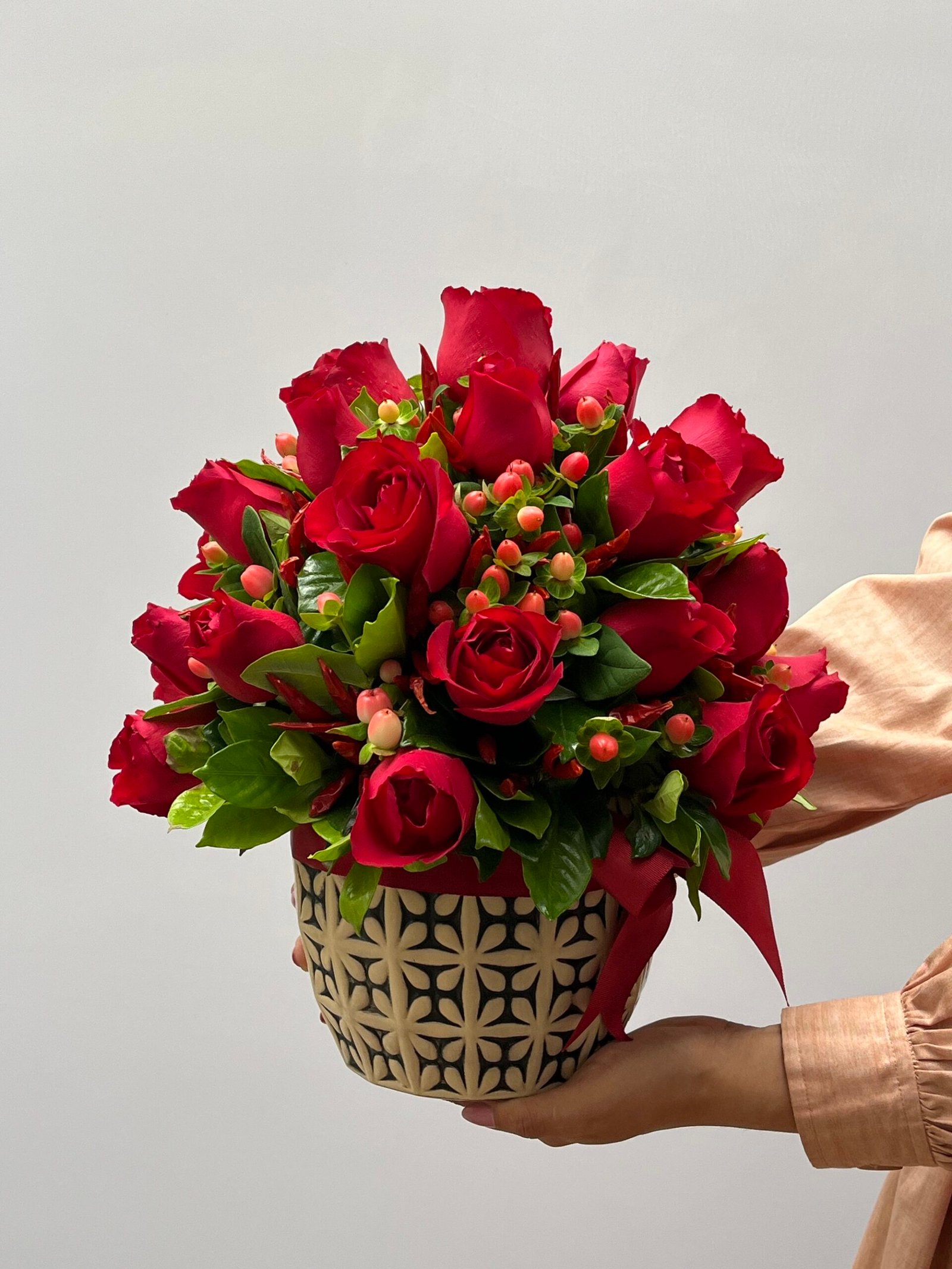 IMG_8170 Burning Love - Arranjo de Rosas e Pimentas - Imagem 1