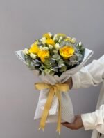 Fleur d’Azur - Buquê Rosas, Mini Rosas e Hortênsias