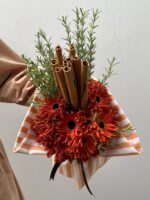 Safira - Buquê de Gerberas e Canelas - Imagem 2
