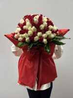 Magnificence - Buquê de Rosas 150 Vermelhas e Brancas